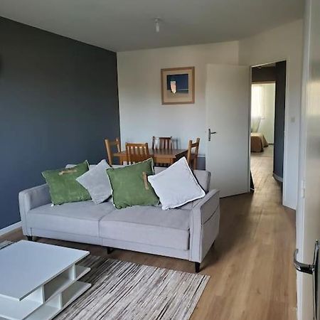 Appartement Moderne Et Equipe LʼIsle-Jourdain Zewnętrze zdjęcie